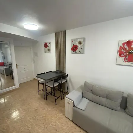 Апартаменты Brisa Del Mar Торевьиа